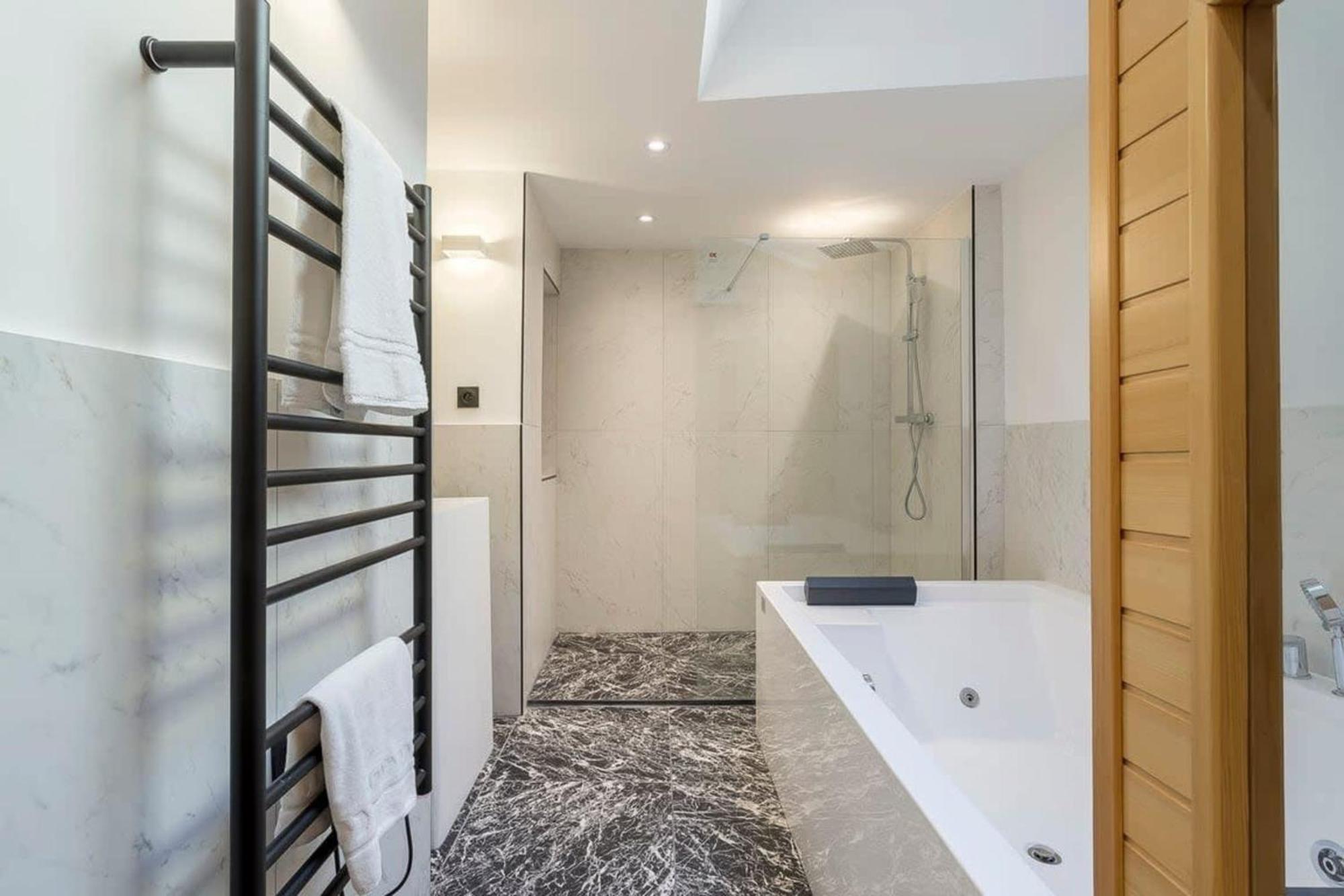 Victor Hugo Romantic Suite - Sauna Et Balneo Lyon Zewnętrze zdjęcie